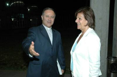 centre-signature-hariri-20061011-004