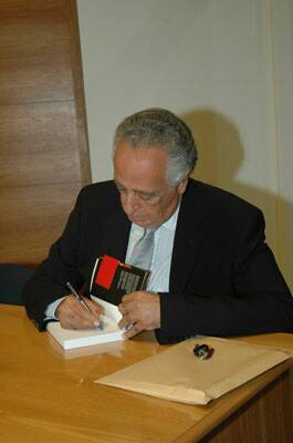 centre-signature-hariri-20061011-011
