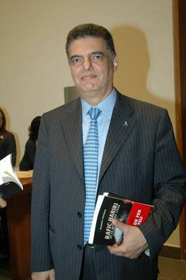 centre-signature-hariri-20061011-015