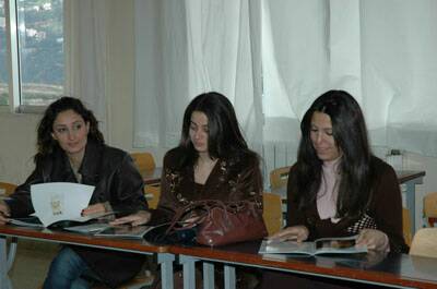 educ-matspirit-20051223-14