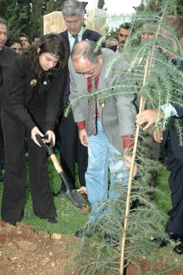 ter-cedre-promo05-gebrantueini-20051219-25