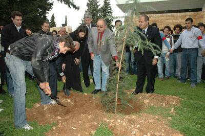 ter-cedre-promo05-gebrantueini-20051219-27