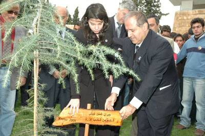 ter-cedre-promo05-gebrantueini-20051219-28