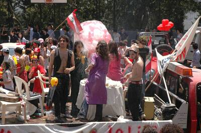 ter-defile-20060511-32